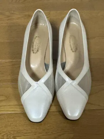 긴자 요시노야 펌프스