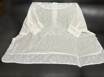 BEARDSLEY 뒷면 레이스 화이트 셔츠 반팔