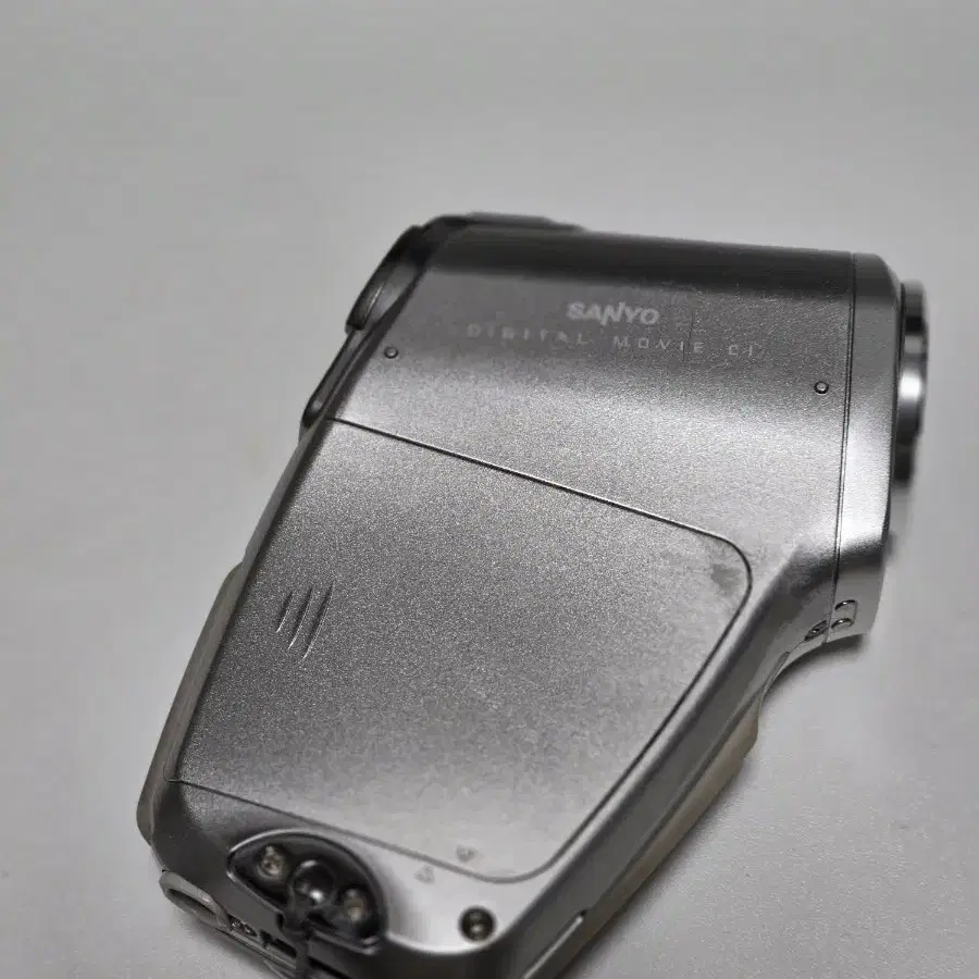 SANYO　Xacti　DMX-C1 Sanyo Xacti DMX-C1 Digital Video Camera Used Compact Model
