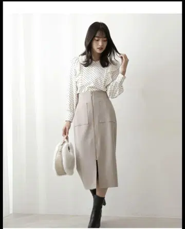 컨디션 최상 프로포션 바디 드레싱 타이트 스커트 앞 지퍼 슬릿