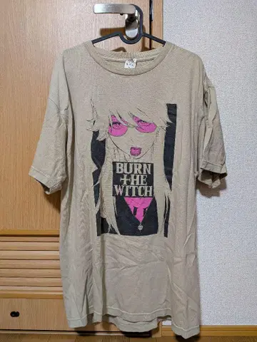 BURN THE WITCH 티셔츠