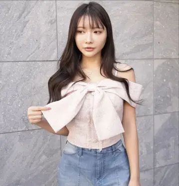 트위드 리본 오프숄더 상의