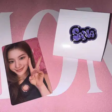TWICE This is for 굿즈