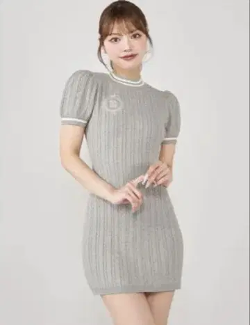 다리치 엠블럼 케이블 니트 미니 원피스 프리 그레이