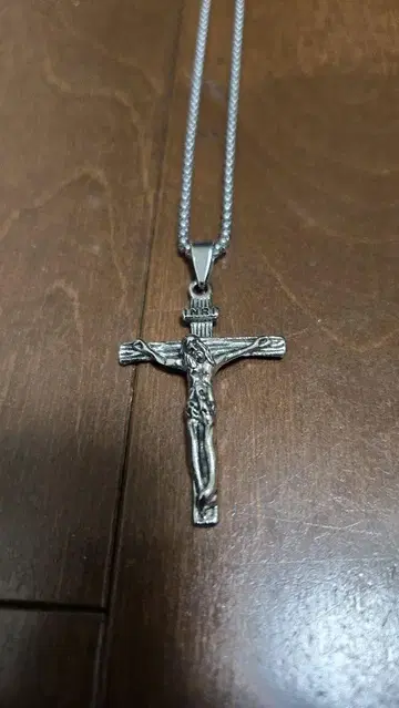 실버 십자가 목걸이 (INRI 각인)