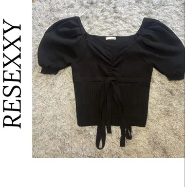 RESEXXY 니트 탑 블랙 리젝시