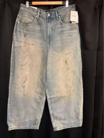 새상품 H&M 슈퍼 배기 W34/L30 슈퍼 배기 데님 에이치앤엠
