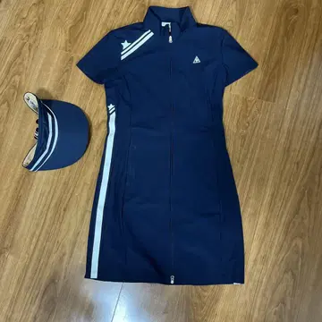 le Coq Sportif 골프 원피스 xs 네이비 선바이저 포함
