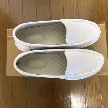 통굽 화이트 슬립온
