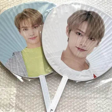 세븐틴 준 부채