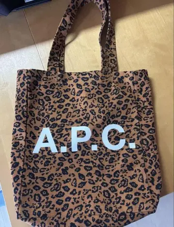 아페쎄 캠퍼스 토트백 레오파드 무늬 새상품급
