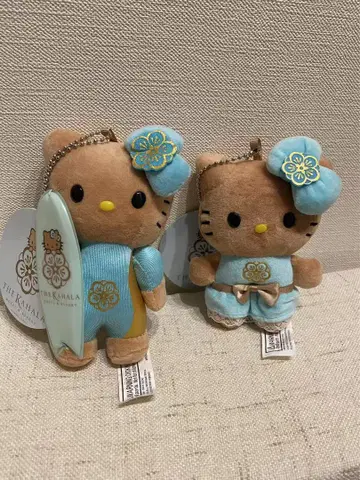 헬로키티 하와이 한정판 카할라 호텔 블루 드레스 서핑보드 키링