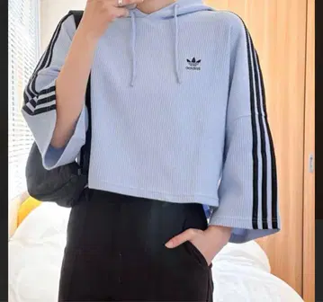 아디다스 아디다스 크롭 후드티 오리지널 와플