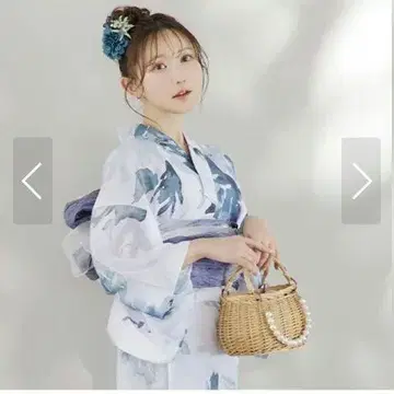 펄 장식 라탄 바구니 사다리꼴 백