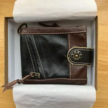 가죽 접이식 지갑 블랙과 브라운