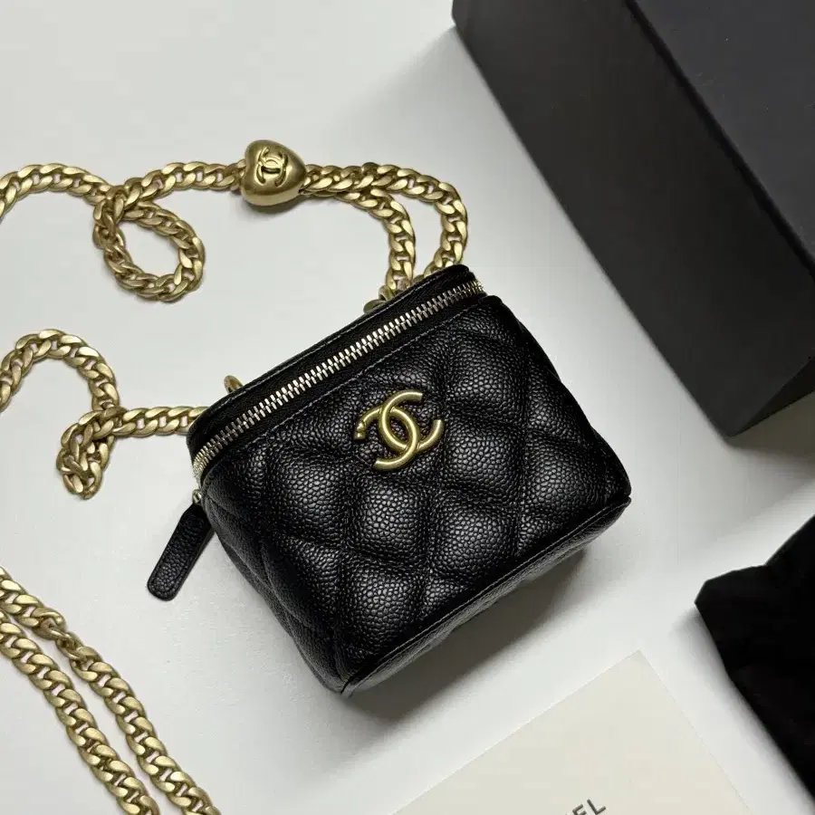 CHANEL | 샤넬 Chanel New Mini Top Handle Bag on Bunjang