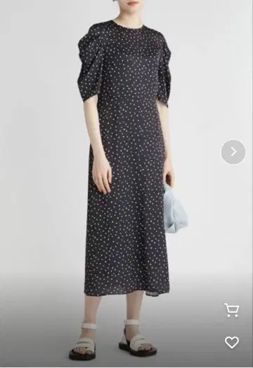 이너 포함 Mila Owen 턱 슬리브 내로우 플레어 원피스 도트