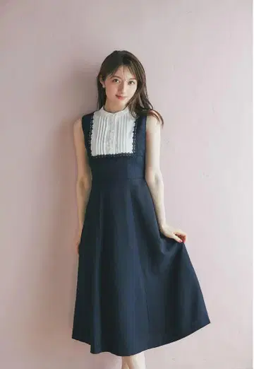 tocco closet 요크 레이스 절개 백 레이스업 배색 원피스