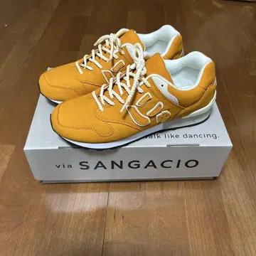 SANGACIO 오렌지 스니커즈 10주년 기념 모델