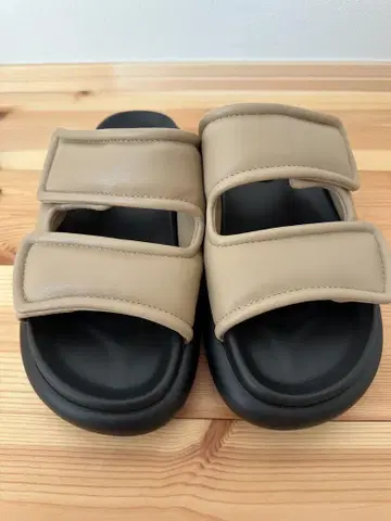 hichon 콜라보 tukn. 투쿤 통굽 리커버리 샌들