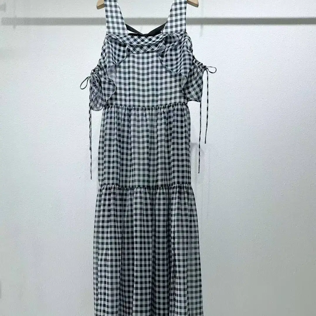 [LUCKY CHOUETTE] ボリュームワンピース LUCKY CHOUETTE | 럭키슈에뜨 Lucky Chouette Pleated Onepiece