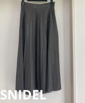 SNIDEL 스나이델 가죽 스커트 그레이 S 사이즈 상당