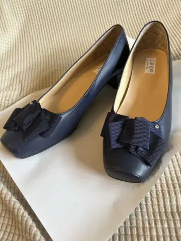 히미코 펌프스 24cm 새상품급 미사용품