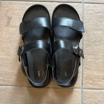 블랙 스포츠 샌들 조정 가능한 백 스트랩