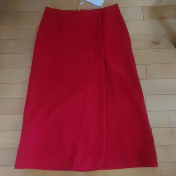 HugoBOSS 빨간색 무릎 아래 스커트