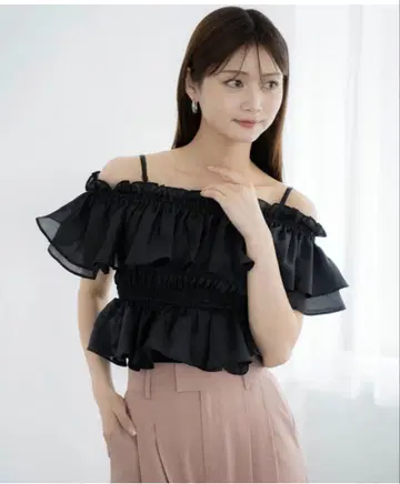 앤드 쿠튀르 에어리 티어드 오프 숄더 블라우스