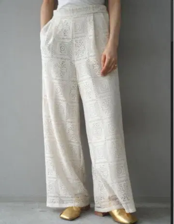 블록 레이스 와이드 팬츠 아이보리 lumier 루미에 같은 형태 새상품