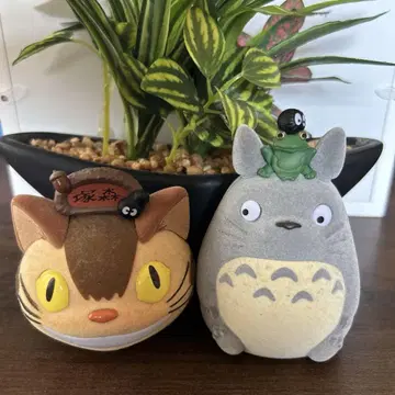 지브리 가챠 2개 토토로 나오세요 고양이 버스 나오세요 입상 인테리어