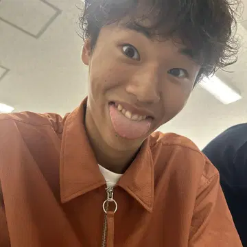 오렌지 지퍼 점퍼