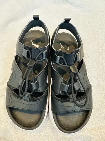 Puma 블랙 스포츠 샌들 통굽