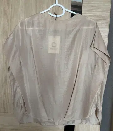 MARW UNITED ARROWS 베이지 슬리브리스 탑