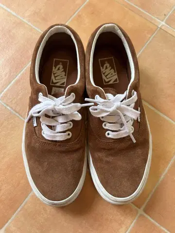 Vans 브라운 스웨이드 스니커즈