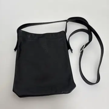 PUBLIC TOKYO 가죽 숄더백 사코슈