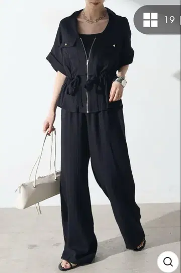 ESICA 이번 시즌 허리 조임 셋업 블랙 black 세련된