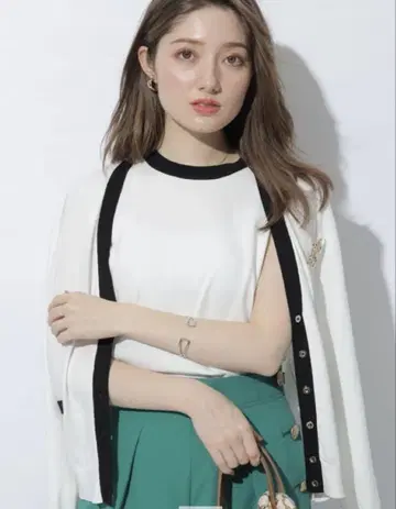새상품급 슬리브리스 앙상블 여름 니트 바이컬러 모노톤 접촉 냉감