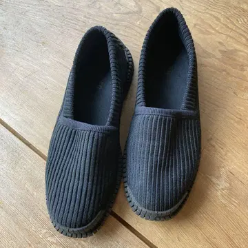 CAMPPER 블랙 슬립온