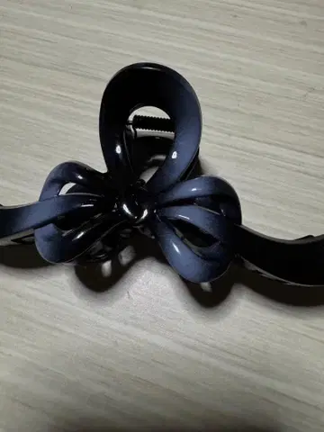 블랙 리본 헤어 클립