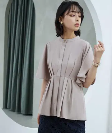 허리 턱, 밴드 카라 플레어 블라우스