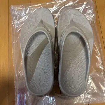 Oofos OOmega 24cm