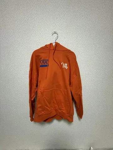 오렌지 후드 부착 후드티 로고