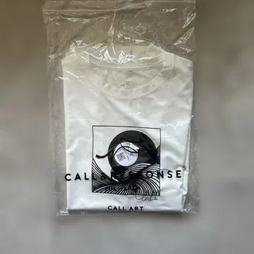 CALL ART 그래픽 티셔츠 화이트 콜 앤 레스포스