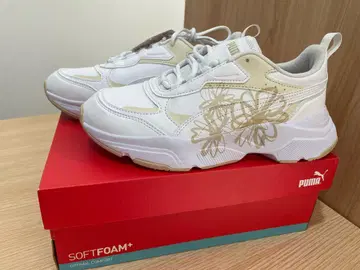 푸마 SOFTFOAM 플라워 디자인 스니커즈 403866