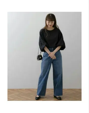 레이스 절개 벌룬 슬리브 어반 리서치