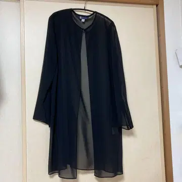 여성용 상의 얇은 소재의 겉옷 블랙