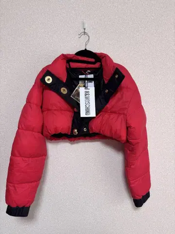 H&M 빨간색 크롭 다운 자켓