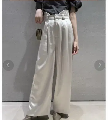 스나이델 snidel 하이 웨스트 새틴 팬츠